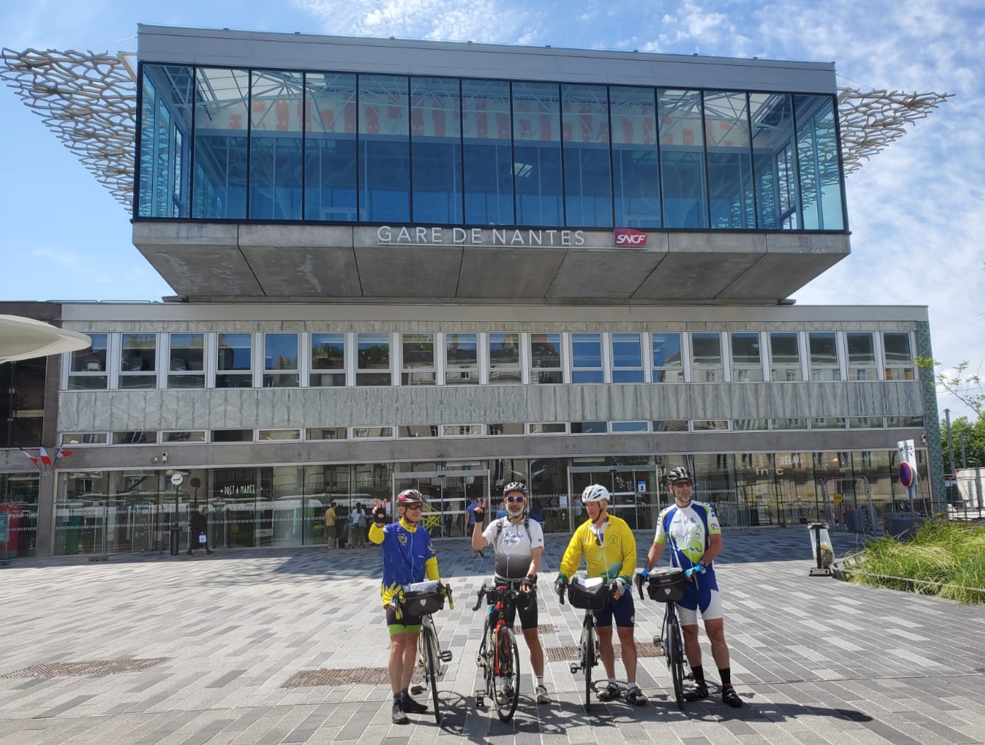 Gare de Nantes Abeille - Départ du dernier jour - Cyclo – Relais Hendaye Nantes 844 km et 4 000 m de dénivelé en juin 2021